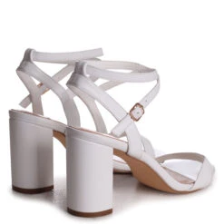 ANNESSA -Heel Luxe Shop IMG 7020 bec1716b d450 4ede 9b6e 93a6e06b8506