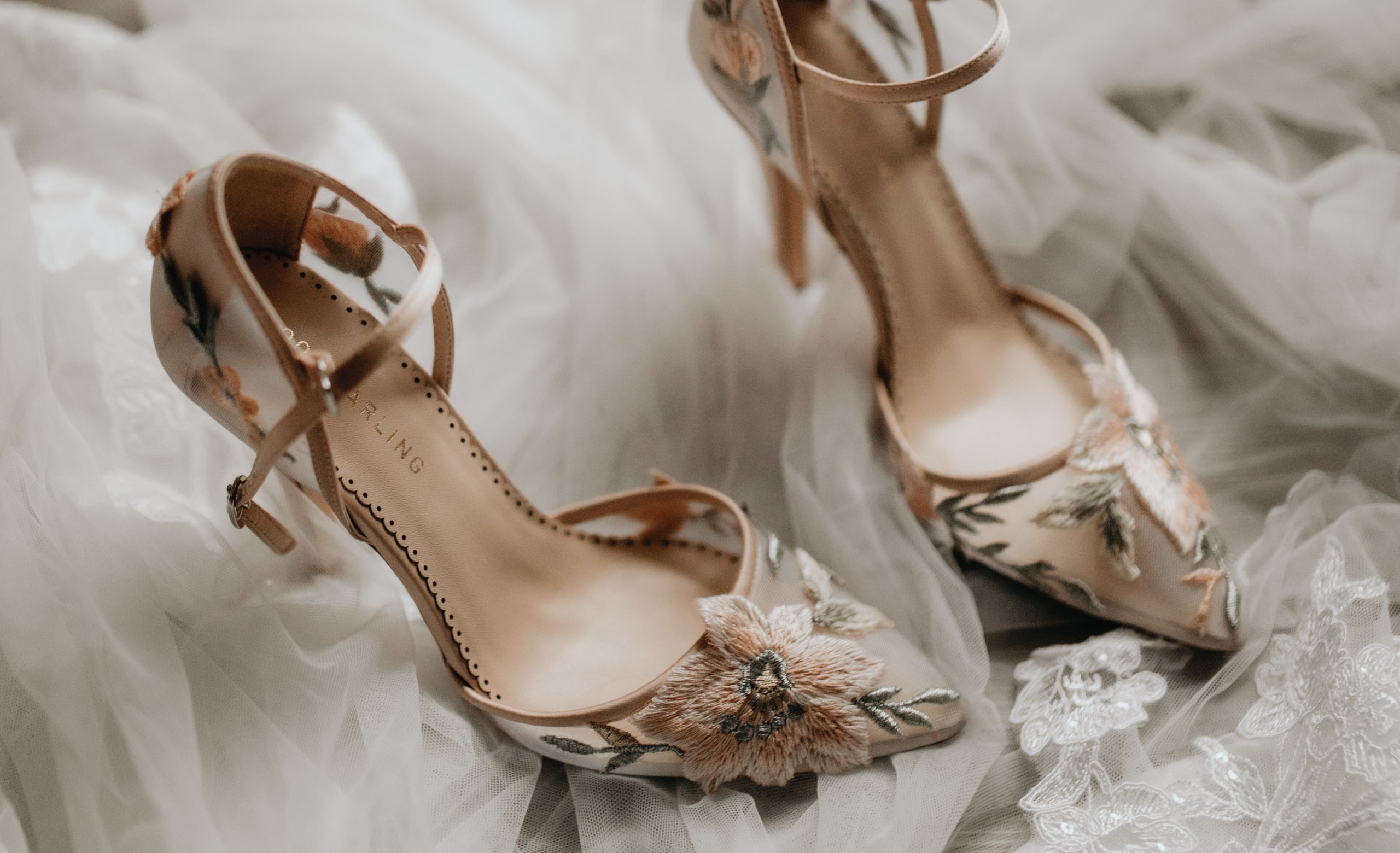 Heel Luxe Shop -Heel Luxe Shop header banner new min